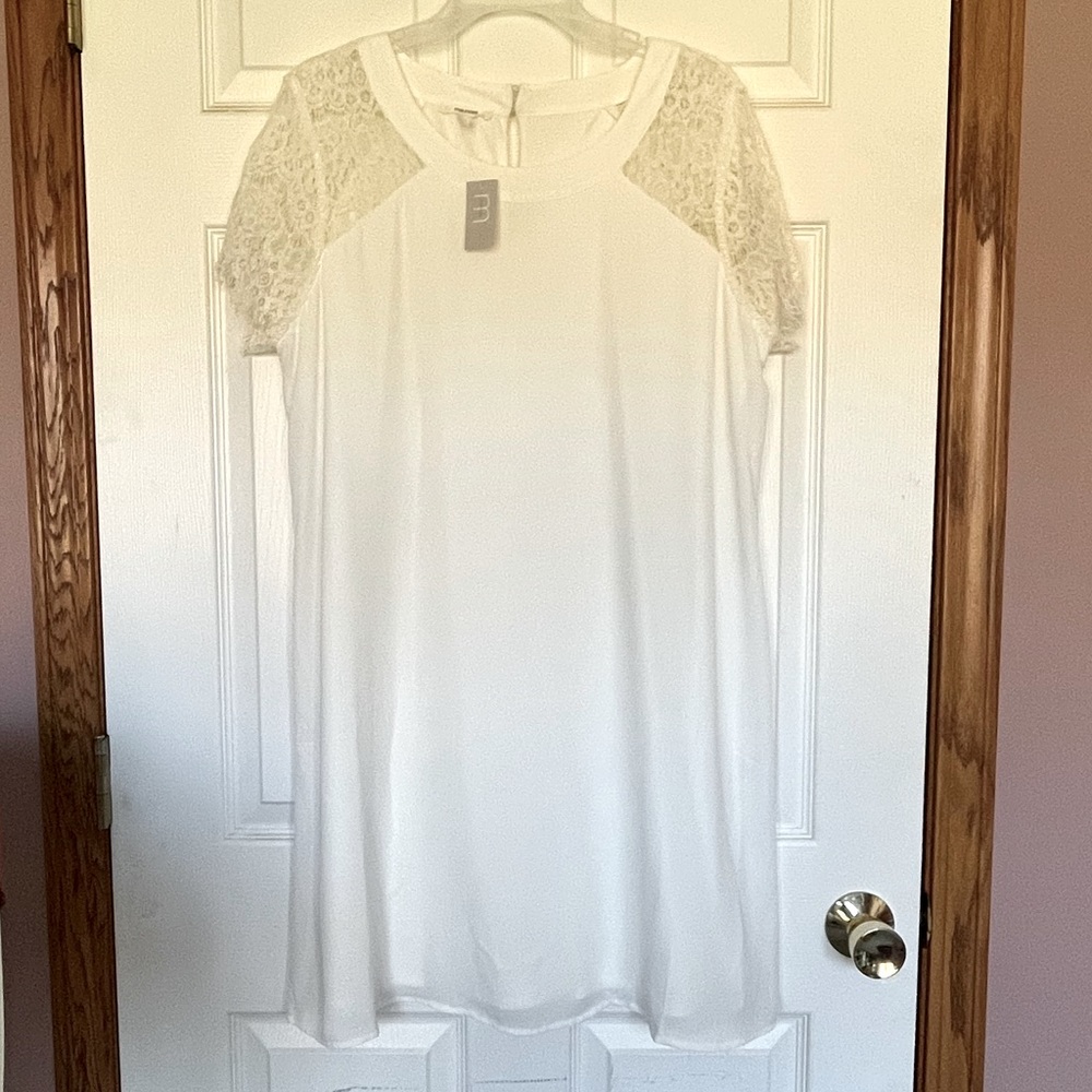 NWT White Flowy Modi Dress